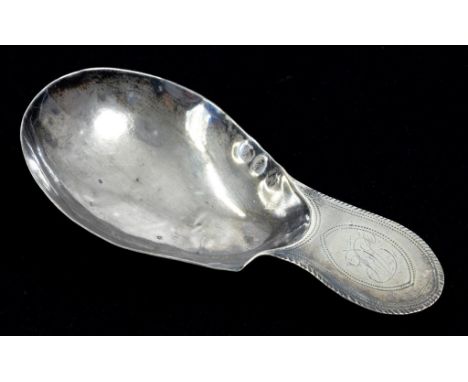 A GEORGE III SILVER CADDY SPOON, 7CM L SHEFFIELD 1797, 5DWTS