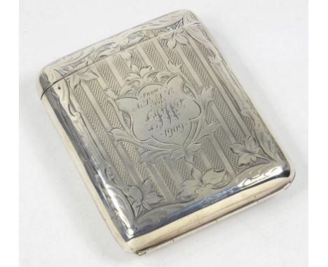 AN EDWARD VII SILVER DOUBLE HINGED CIGARETTE CASE ENGRAVED AND ENGINE TURNED, 8.5CM H, BIRMINGHAM 1904, 3OZS