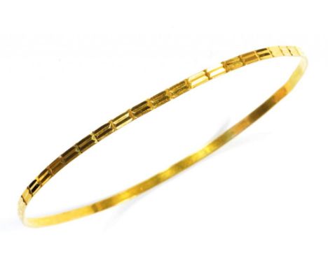 A MIDDLE EASTERN GOLD BANGLE, 4G