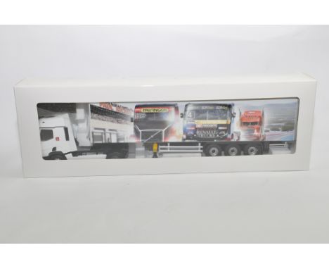 Eligor 1/43 Renault Truck and Curtainside. As New.