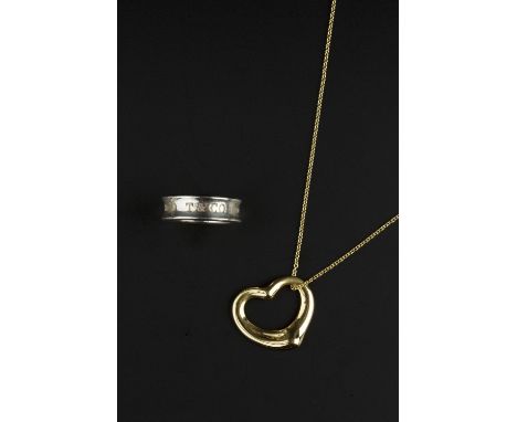 AN 18CT GOLD 'OPEN HEART' PENDANT NECKLACE DESIGNED BY ELSA PERETTI FOR TIFFANY &amp; CO, the heart-shaped pendant suspended 