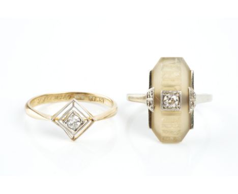 A COLLECTION OF JEWELLERY, comprising an Art Deco diamond set panel ring, the principal round brilliant-cut diamond in milleg