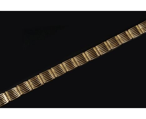 A GATE-LINK BRACELET, stamped '15', length 19cm