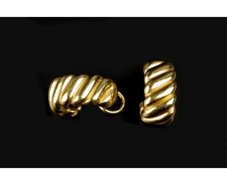 A PAIR OF 18CT GOLD EAR CLIPS BY TIFFANY &amp; CO, of fluted half hoop design, on hinged clip fittings, signed and stamped '7