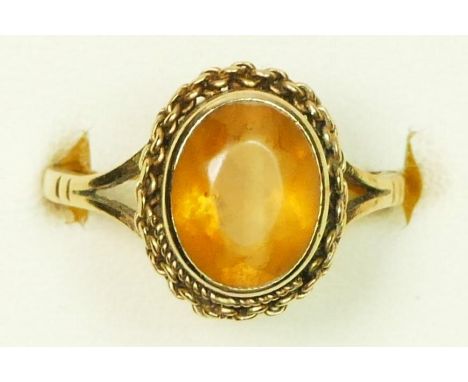 A vintage 9ct gold and citrine dress ring, 10 x 8mm, K 1/2, 2.8gm 