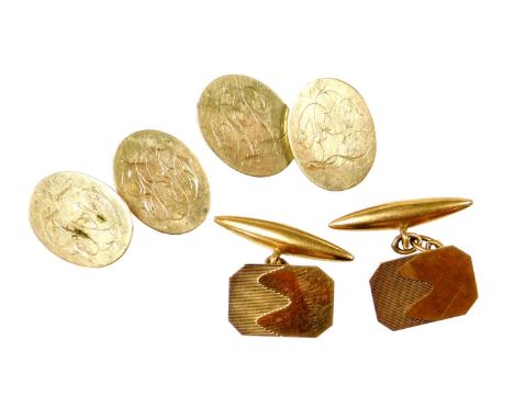 Two pairs of cufflinks, to include a pair of 9ct gold octagonal engine turned cufflinks, with diamond shaped bar back, 4.6g, 
