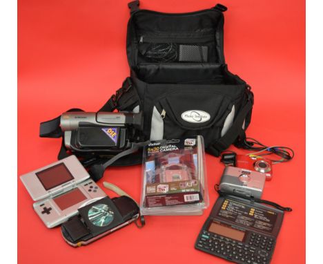 POLICE > A Samsung video camera and other items  [NO RESERVE] [VAT ON HAMMER PRICE]
