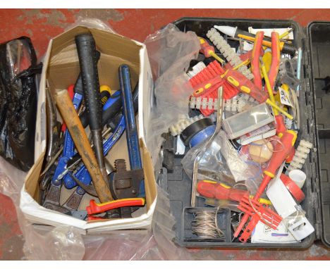 POLICE > A small quantity of tools and accessories [NO RESERVE] [VAT ON HAMMER PRICE]