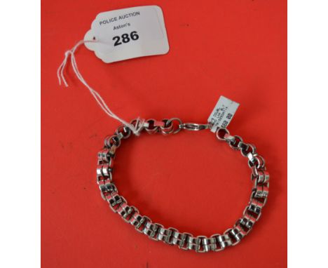 Designer double link bracelet, RRP £60 [VAT INCLUDED IN THE HAMMER PRICE ON THESE LOT - note this doesn't affect non-VAT regi