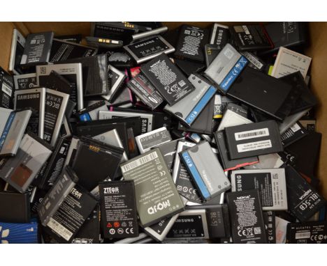 POLICE > Large quantity of mobile phone batteries etc. [NO RESERVE] [VAT ON HAMMER PRICE]