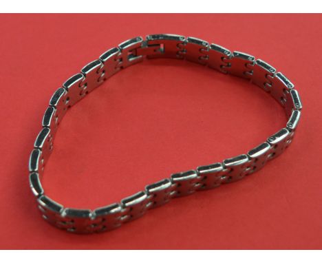 Designer bracelet [VAT INCLUDED IN THE HAMMER PRICE ON THESE LOT - note this doesn't affect non-VAT registered bidders]
