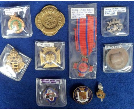 Badges, a collection of 10 badges to comprise WW2 Womens Land Army, YMCA War Service, 1914 Red Cross medal with ribbon awarde