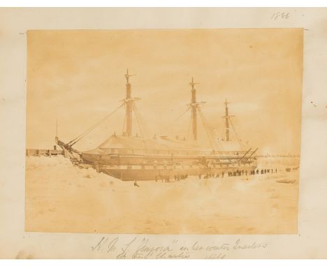 NO RESERVE Canada.- An album containing travel photographs, the majority of Canada, captioned and dated in pencil, alongside 