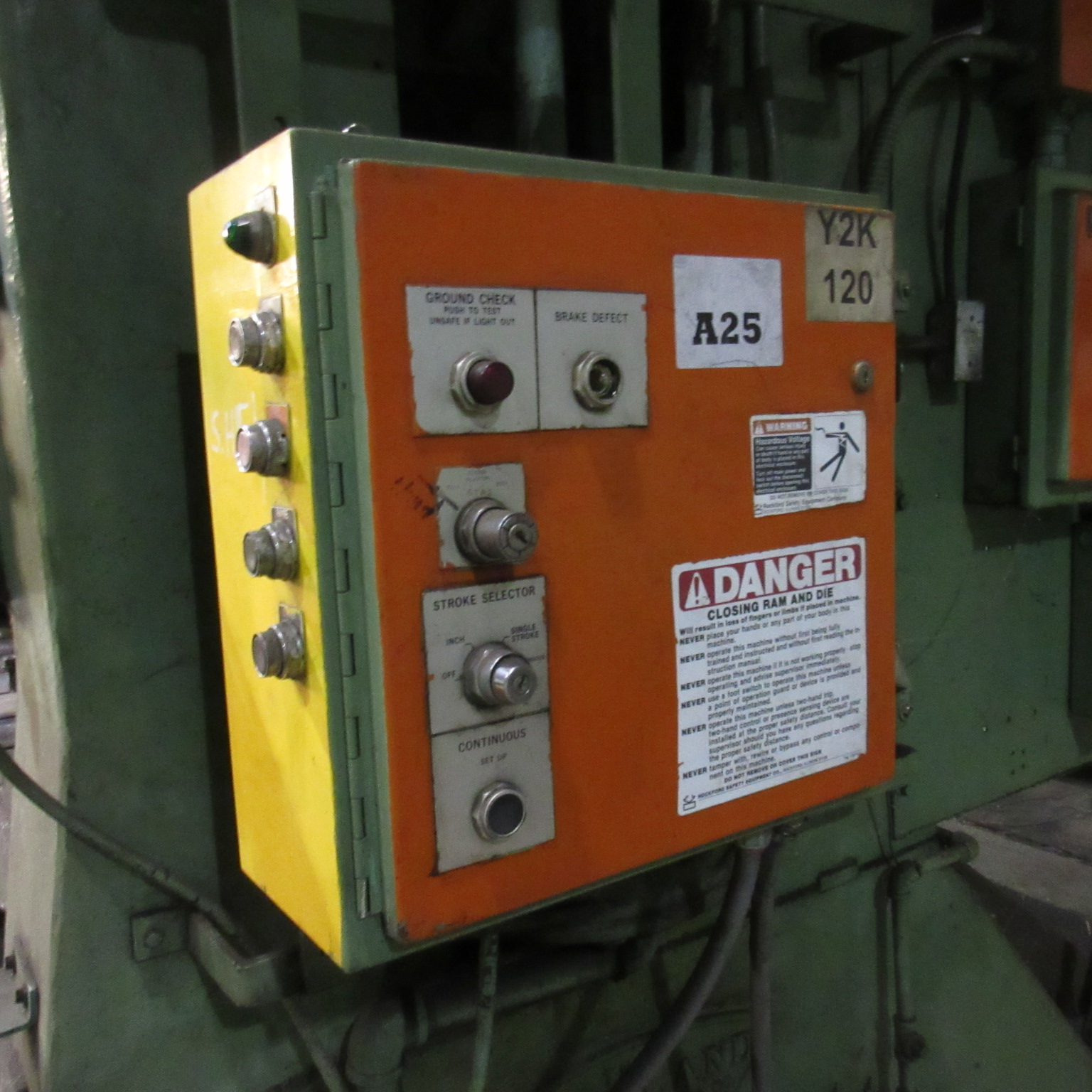 Cleveland Model 80D72300 300 Ton Double Crank Straight Side Press