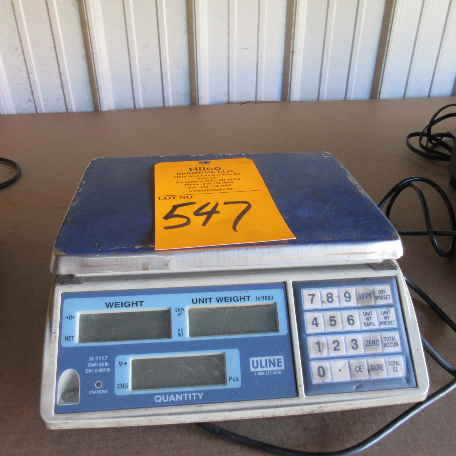 Uline Model H1117 65 Lb. Capacity Bench Top Electronic Counting Scale