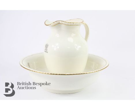 Thomas Goode & Co Spode wash bowl and jug, pattern nr 1140. Both bowl and pitcher are monogrammed, commissed by Henry John El