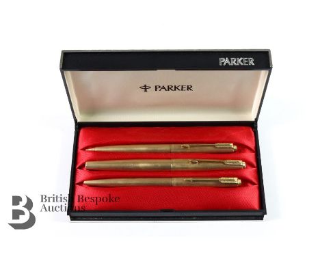 Parker 51 12ct gold plated pen set, including an ink pen, roller ball, propelling pencil in the orignal.&nbsp;