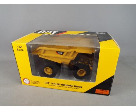 Norscot - A boxed 1:50 scale diecast Norscot #55206 Caterpillar 797F Off-Highway Truck. The model appears to be in Mint condi