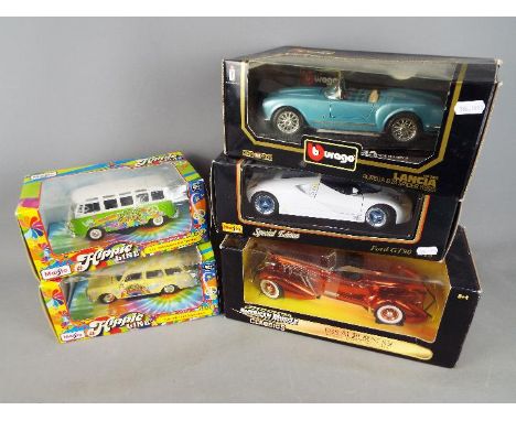 Maisto, Bburago, Ertl - Five boxed diecast model cars in 1:18 and 1:24 scale. Lot includes Maisto 'Hippie Line' VW Squareback