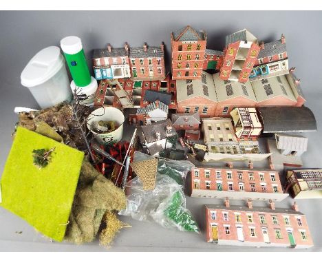 Hornby,Green Tech, Others - A collection of OO gauge model railway scenics, buildings, layout tools and accessories. Lot Incl