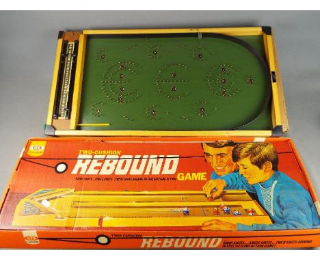 Ideal, Kay - A boxed vinatge Kays Bagatelle game, with a boxed Rebound game. Items appear to be in Good condition and are unc