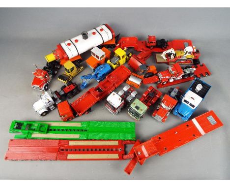 NZG, Siku, Joal, First Gear, Corgi - An unboxed collection of 15 mainly diecast construction and commercial vehicles in vario