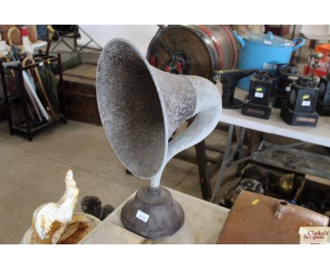 A speaker horn with Bakelite base