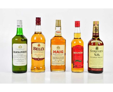WHISKY; five bottles comprising a bottle Black &amp; White special blend of Buchanan's Choice Old Scotch whisky, a bottle Sea