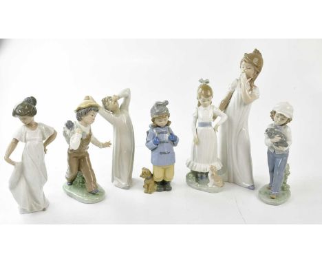 LLADRÓ/NAO; seven assorted figures comprising one Lladrό and six Nao.
