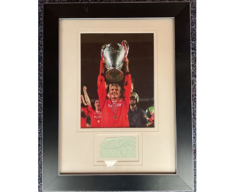 Football David Beckham Signed Green Signature Piece with Colour Photo, Framed to an overall size of 19 x 15 inches overall. G