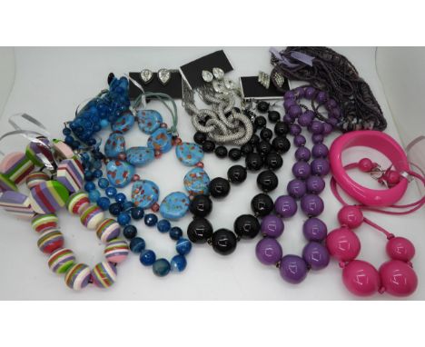 Two Sobral style acrylic necklaces with matching bracelets, a blue banded agate necklace and bracelet set, further sets of ce