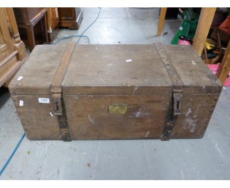 An 18th/19thC metal bound oak chest with felt lined trays interior and brass plaque 'Rev J. Hodgson' (L77 x D38 x H30cm)