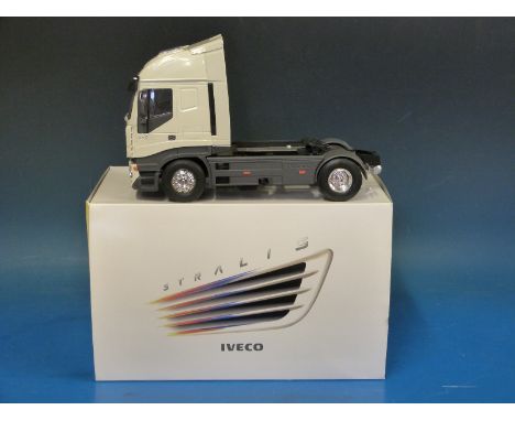 Eligar diecast model 1:24 scale Iveco Stralis lorry (in original box)