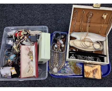 A Selection of Vintage and Later Costume Jewellery, including gilt coloured chains, bracelets, bangles, bead neckalces, imita