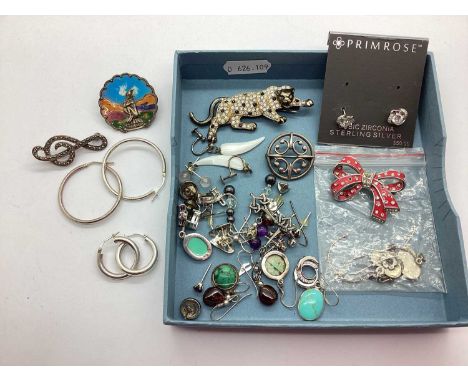 An Assortment of "925" and Other Jewellery, to include Ola Gorie Celtic style brooch, gilt coloured stone set big cat brooch,