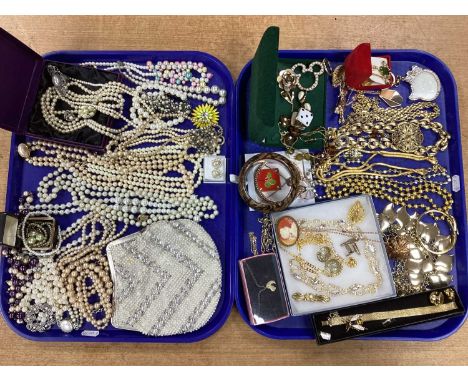 An Assortment of Modern Costume Jewellery, to include Monet gilt coloured necklace, imitation pearl bead necklace, enamelled 