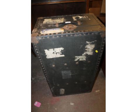 A VINTAGE TRUNK 