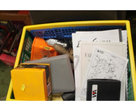 A QUANTITY OF ASSORTED TOOLS