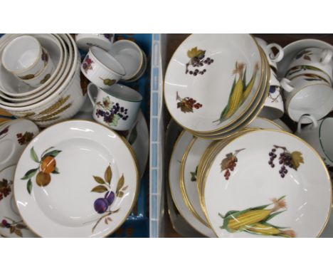 A Royal Worcester Evesham pattern dinner service etc. The jug 14 cm high.