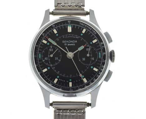 Sekonda - Gentleman's 1960s/70s 19-jewels USSR made stainless steel chronograph bracelet watch, the black dial with luminous 