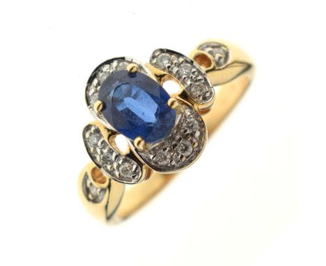 18ct gold, sapphire (0.9ct) and diamond ring, size M½ approx, 5.2g gross approx, with Gems TV certificate stating Madagascar 
