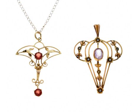 Edwardian-style garnet pendant, stamped '375', with a curb link chain, stamped 9K', and a similar amethyst and seed pearl pen