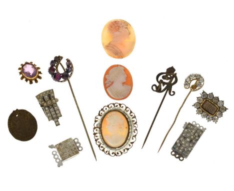 Small collection of jewellery to include loose and mounted shell cameos, mourning brooch, paste set clasps, stick pins, etc