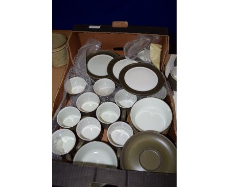 EXTENSIVE QUANTITY OF DENBY DINNER AND TEA WARES, ALL WITH GREEN GLAZED DESIGN INCLUDING CUPS, SAUCERS, SIDE PLATES, VARIOUS 