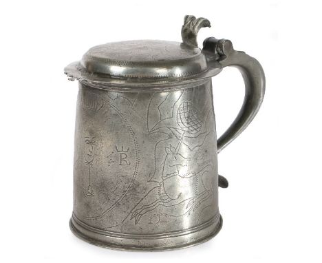 A remarkable and very rare pewter Royal portrait wrigglework flat-lid tankard, English, circa 1695-1700The drum designed with