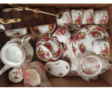 Royal Albert 'Old Country Roses' Pattern items to include medium teapot, milk jug and sugar bowl, seven cups and six saucers,