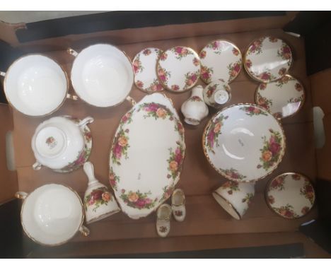 Royal Albert Old Country Roses pattern items to include 4 twin handled soup coups, 6 fruit saucers, regal tray, salt &amp; pe