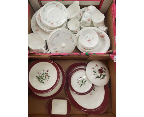 A mixed collection of ceramic items to include Coalport Innocence pattern dinner and tea ware items and a collection of Wedgw