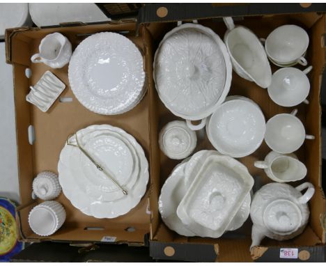A mixed collection of items to include Wedgwood Country Ware Tea &amp; Dinner Ware together with Similar Coalport Cake Stand 