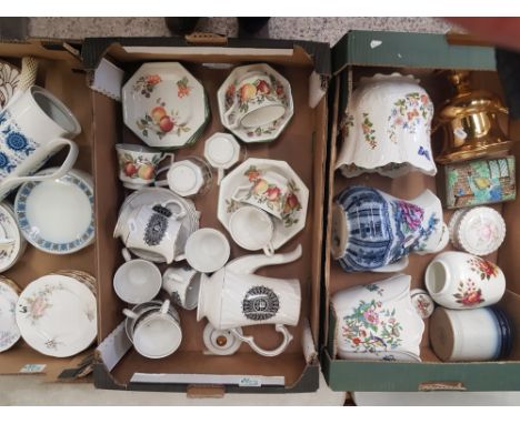 A mixed collection of ceramic items to include Aynsley Planters, Johnsons Bros fresh fruit patterned items, Colclough and duc